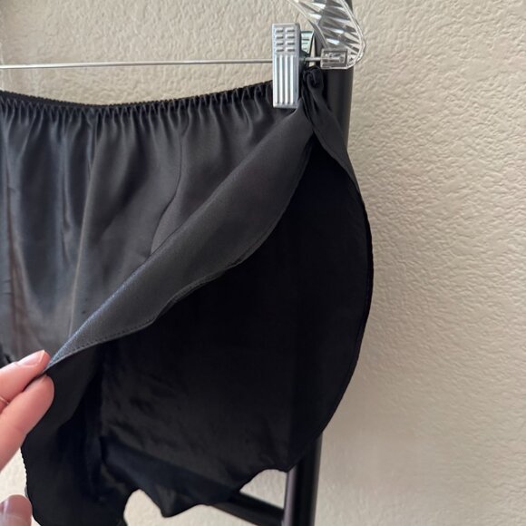 Frederick's of Hollywood Black Satin Tulip Shorties Size Medium - Picture 2 of 6